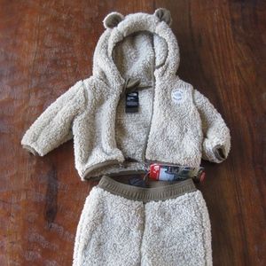 0-3 M North Face baby bear hoodie jacket and pants